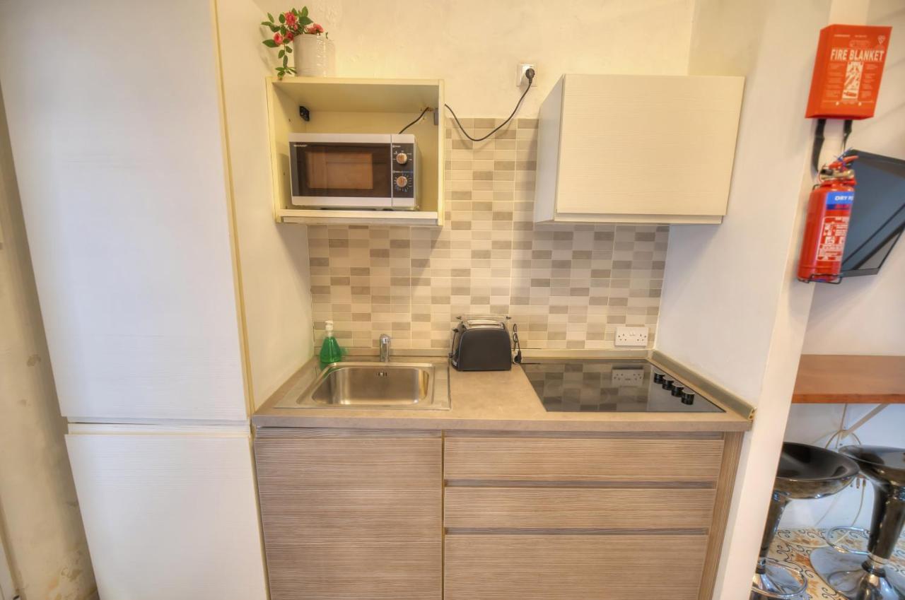 Apartamento Cozy & Cute Studio In The Heart Of Valletta Goval-2 Exterior foto